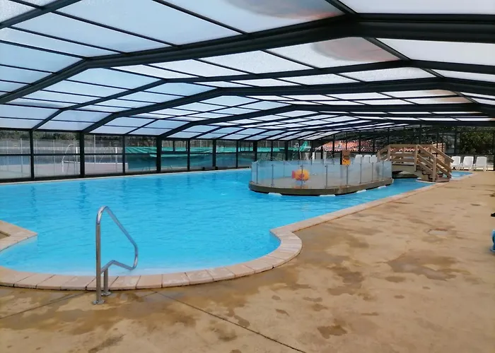 Mobil-home climatisé avec piscine